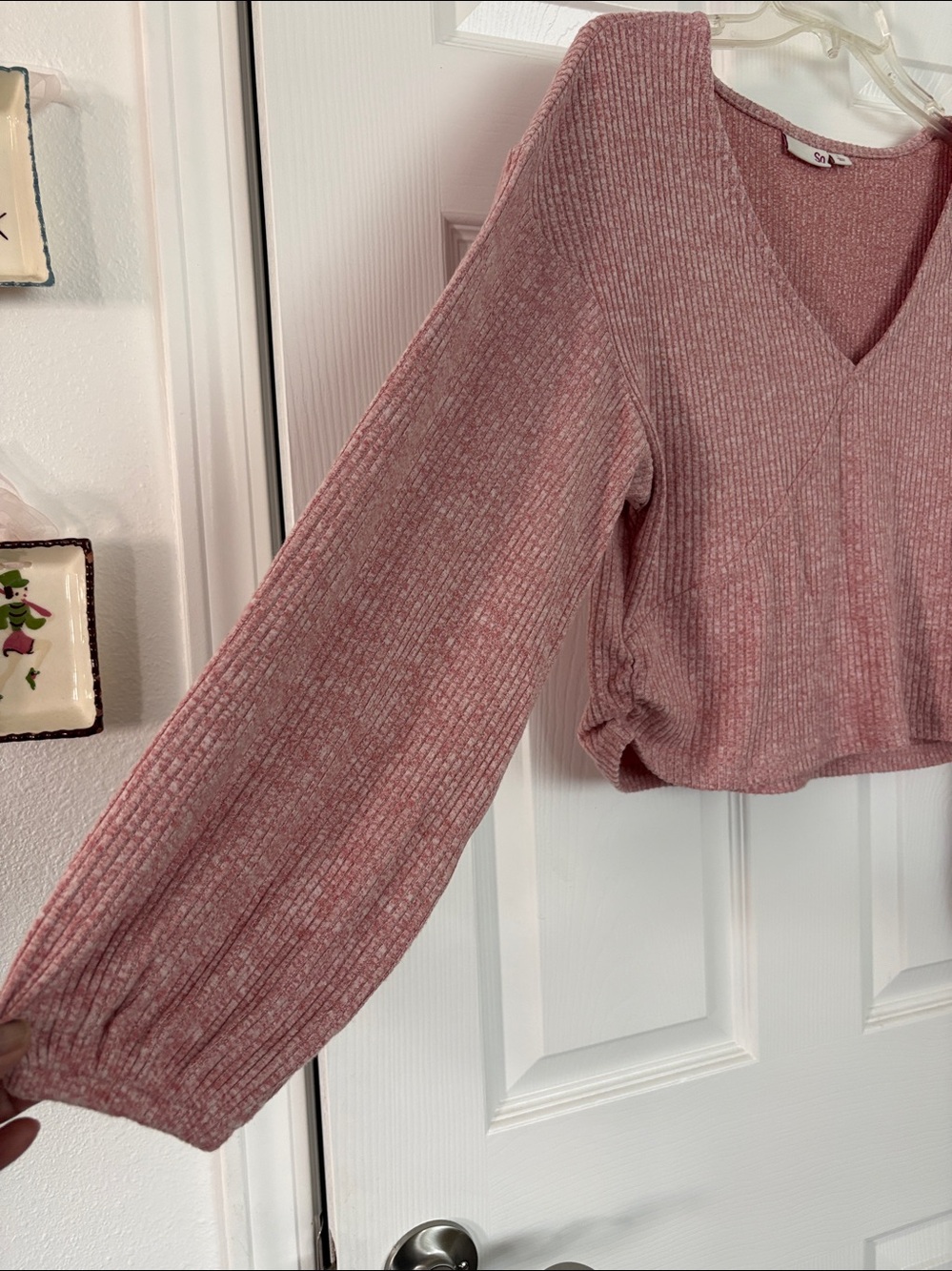 V-Neck Ribbed Cropped Sweater - Dusty Rose - Picture 2 of 6